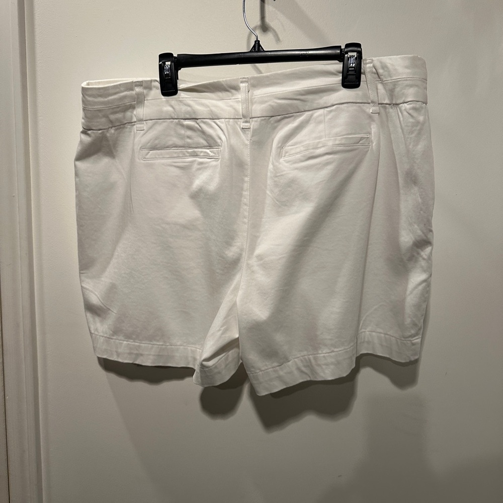 Classic White Women's Shorts - Picture 5 of 7